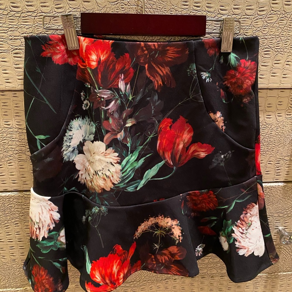 Gorgeous EXPRESS Skirt